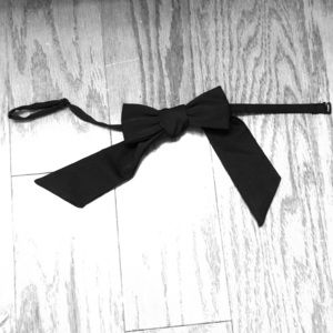 black bow choker